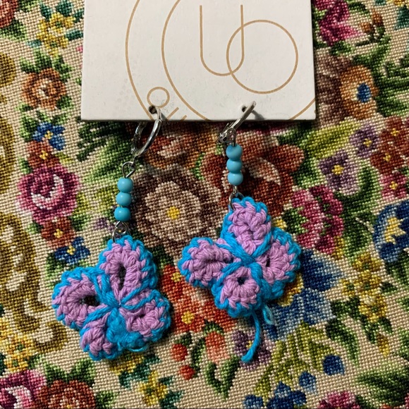 URBAN OUTFITTERS CROCHET CHARM BUTTERFLY EARRINGS - Picture 2 of 11